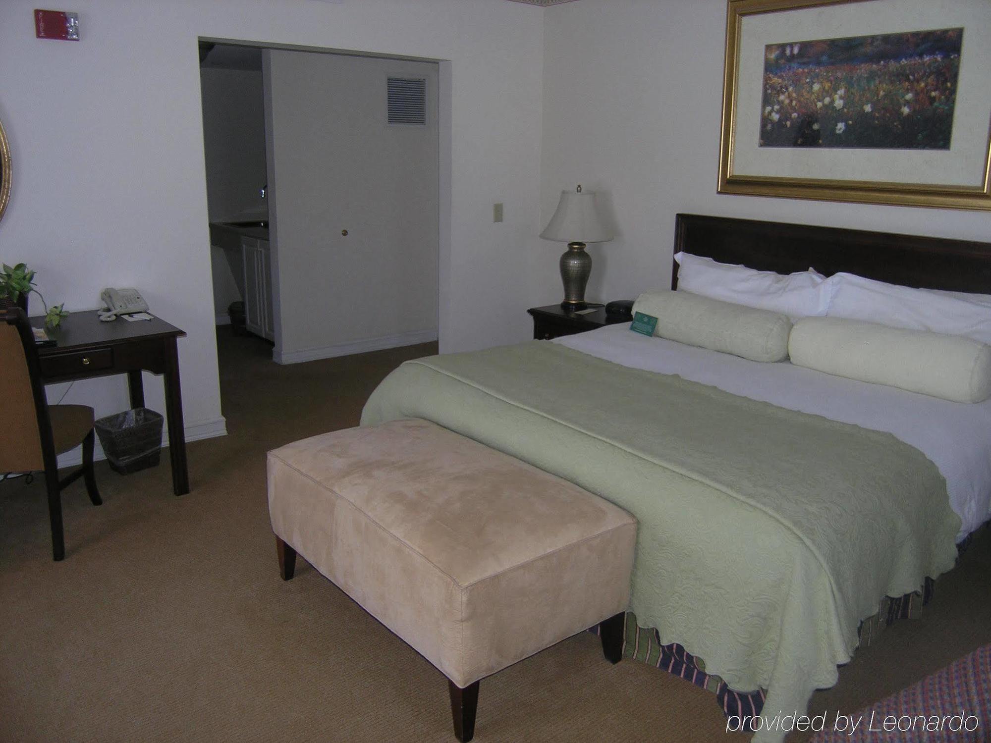 Cranwell Spa And Golf Resort (Adults Only) Lenox Extérieur photo