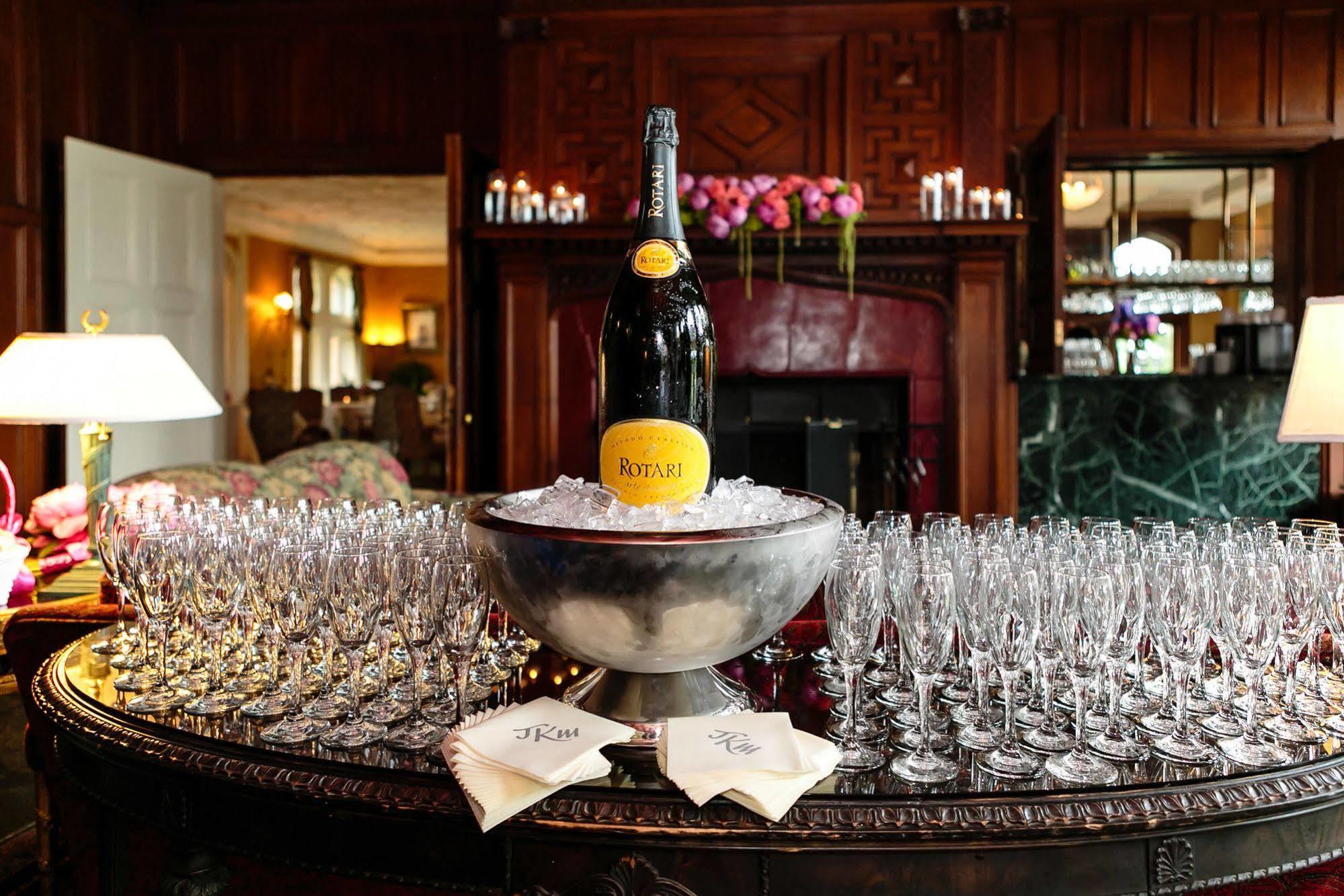 Cranwell Spa And Golf Resort (Adults Only) Lenox Extérieur photo