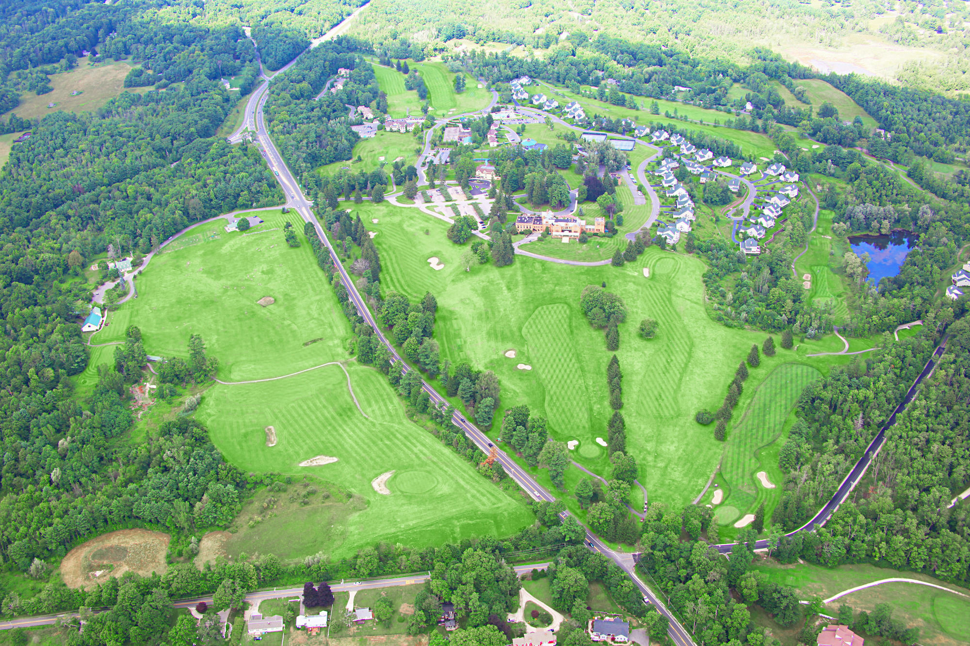 Cranwell Spa And Golf Resort (Adults Only) Lenox Extérieur photo
